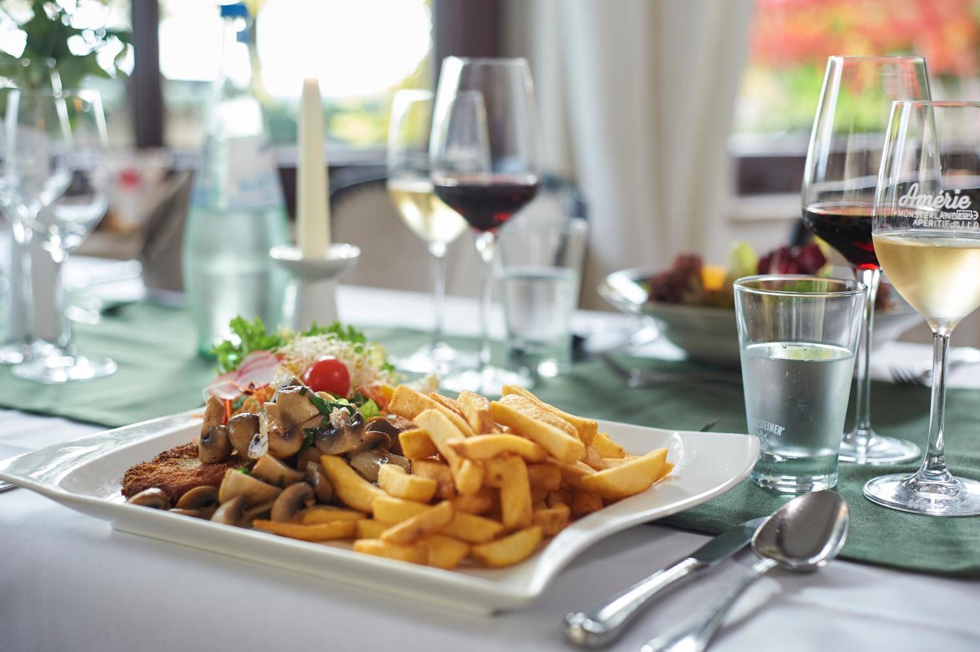 Hotel Restaurant Waldschloesschen Lienen Bagian luar foto